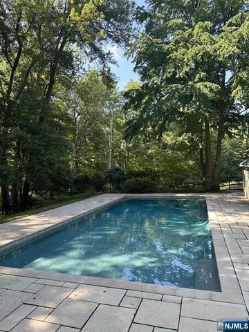 3 Lambs Lane, Cresskill, NJ 07626