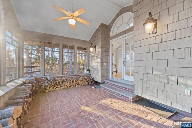 3 Lambs Lane, Cresskill, NJ 07626