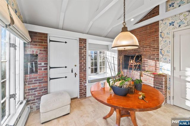 3 Lambs Lane, Cresskill, NJ 07626