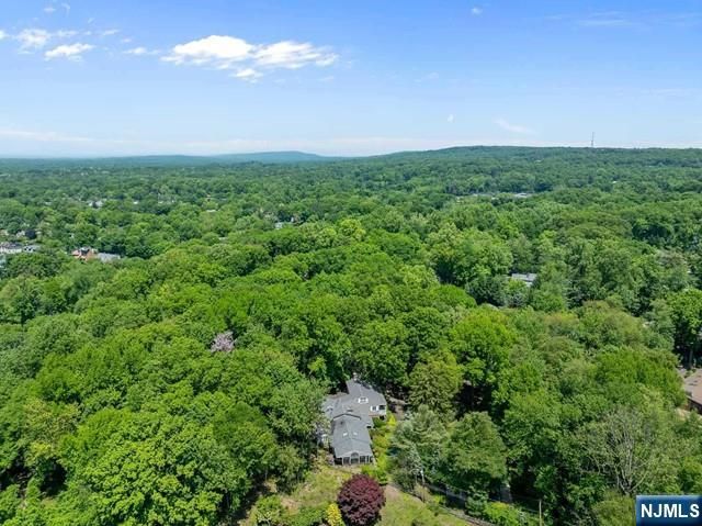 3 Lambs Lane, Cresskill, NJ 07626