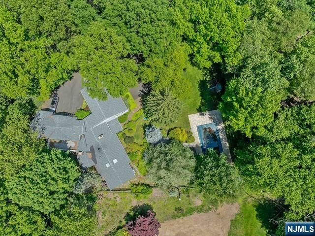 3 Lambs Lane, Cresskill, NJ 07626