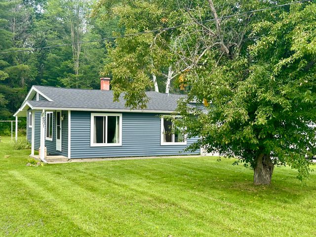 4901 River Road, Houghton Lake, MI 48629
