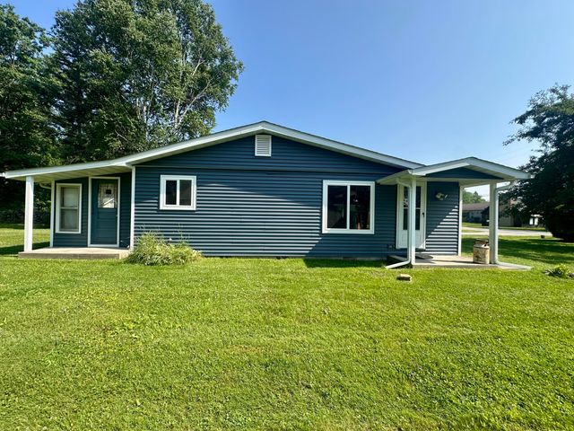 4901 River Road, Houghton Lake, MI 48629