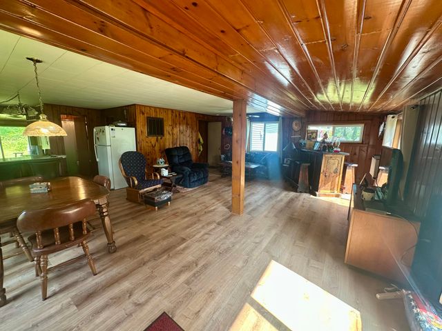 4901 River Road, Houghton Lake, MI 48629