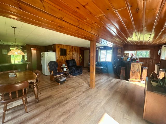 4901 River Road, Houghton Lake, MI 48629