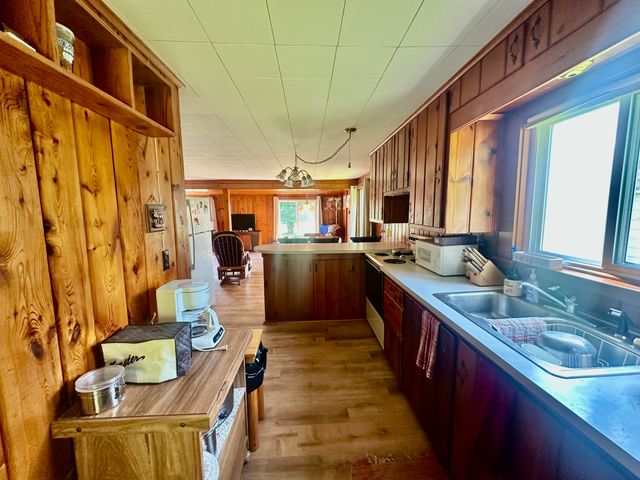 4901 River Road, Houghton Lake, MI 48629