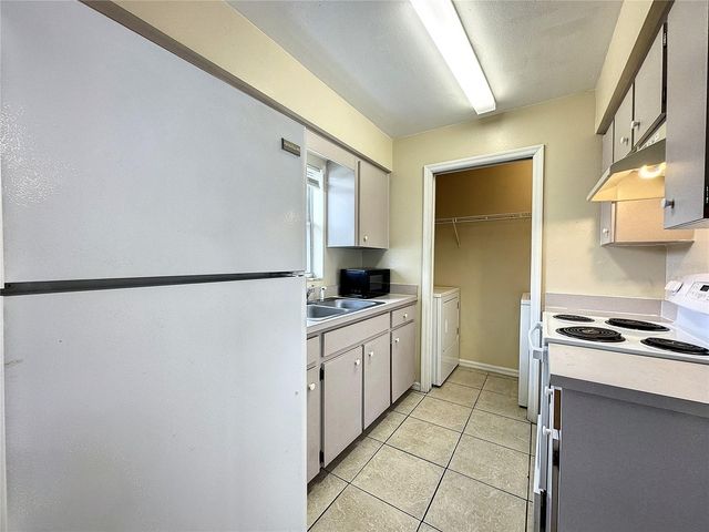 606 CLAUDE HOLMES SR AVENUE, Haines City, FL 33844