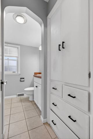 10950 S Homan Avenue, Chicago, IL 60655