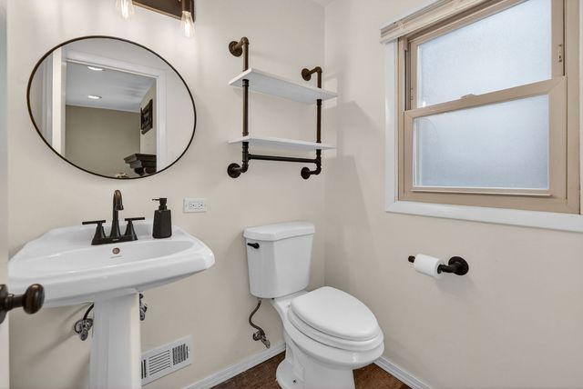 10950 S Homan Avenue, Chicago, IL 60655