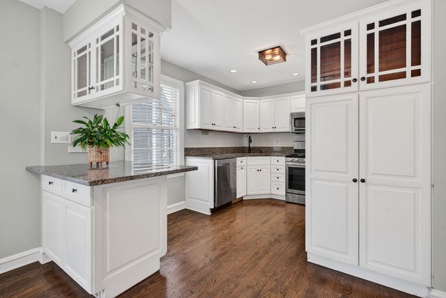 10950 S Homan Avenue, Chicago, IL 60655