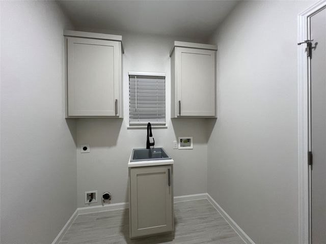 817 Center Street, Richmond, TX 77469