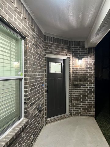817 Center Street, Richmond, TX 77469