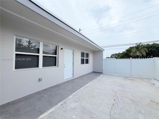 3390 NW 50th Street 3390, Miami, FL 33142