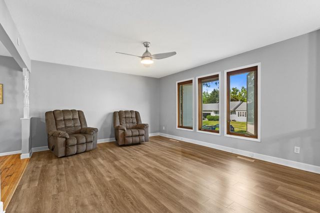 1614 W Jackson Street, Knoxville, IA 50138