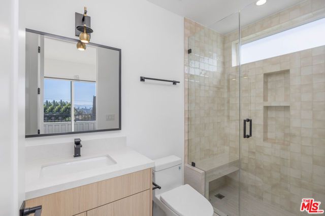 1334 Mohawk Street, Los Angeles, CA 90026