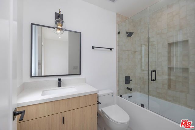 1334 Mohawk Street, Los Angeles, CA 90026