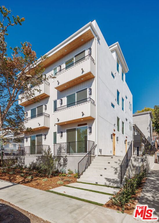 1334 Mohawk Street, Los Angeles, CA 90026