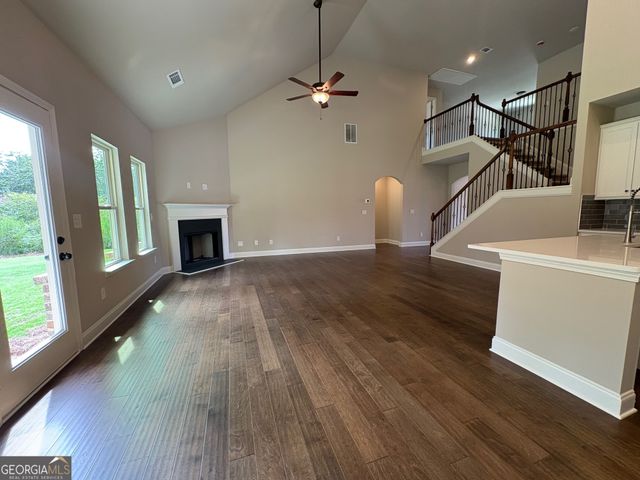 1036 Lakeviewe Oaks Court 21-B, Grayson, GA 30017