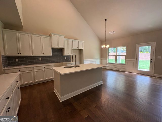 1036 Lakeviewe Oaks Court 21-B, Grayson, GA 30017