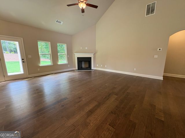 1036 Lakeviewe Oaks Court 21-B, Grayson, GA 30017