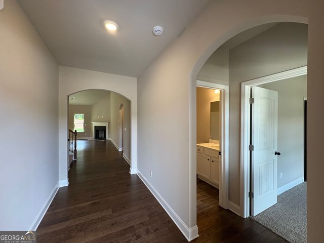 1036 Lakeviewe Oaks Court 21-B, Grayson, GA 30017
