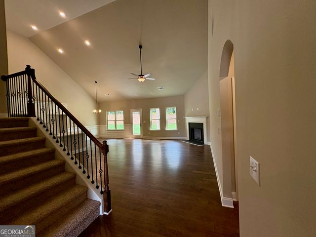1036 Lakeviewe Oaks Court 21-B, Grayson, GA 30017