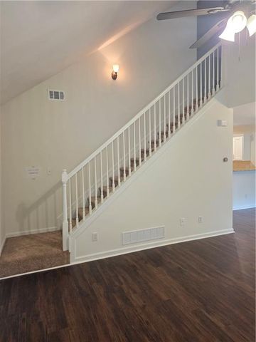 172 Stoneforest Drive, Woodstock, GA 30189