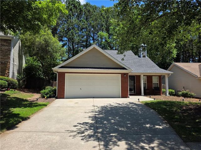 172 Stoneforest Drive, Woodstock, GA 30189