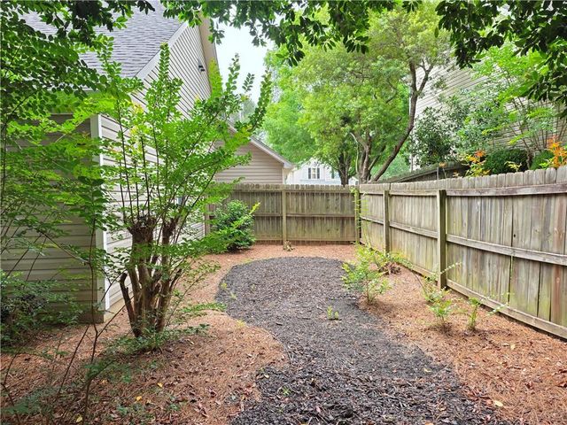 172 Stoneforest Drive, Woodstock, GA 30189