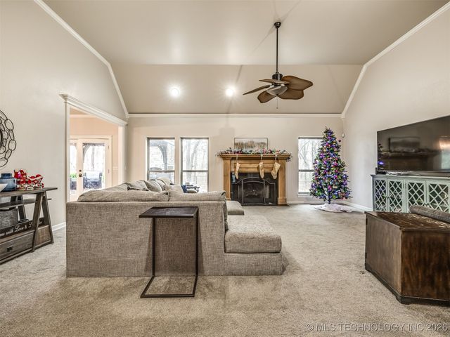 6301 S 5th Avenue, Broken Arrow, OK 74011