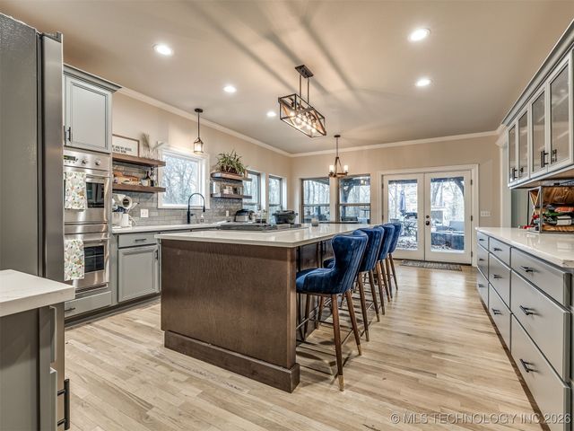 6301 S 5th Avenue, Broken Arrow, OK 74011