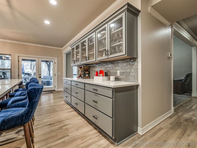 6301 S 5th Avenue, Broken Arrow, OK 74011