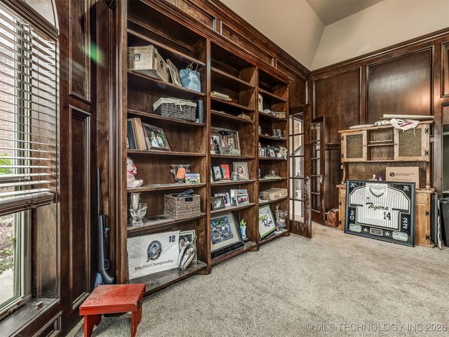 6301 S 5th Avenue, Broken Arrow, OK 74011