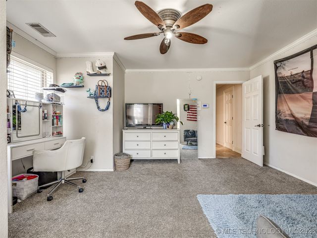 6301 S 5th Avenue, Broken Arrow, OK 74011