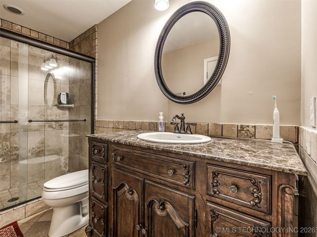 6301 S 5th Avenue, Broken Arrow, OK 74011