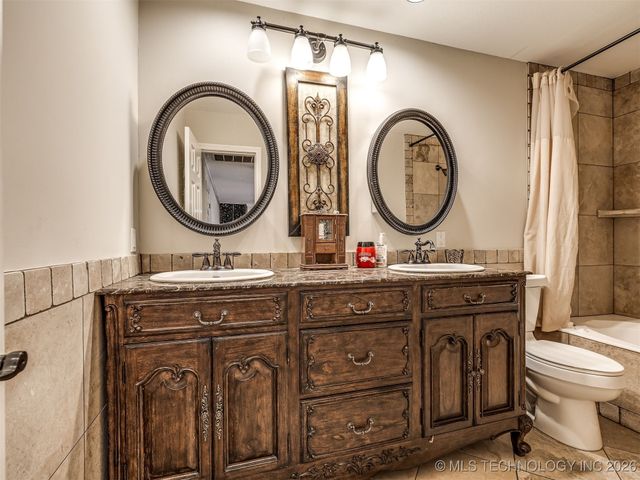 6301 S 5th Avenue, Broken Arrow, OK 74011