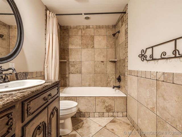 6301 S 5th Avenue, Broken Arrow, OK 74011