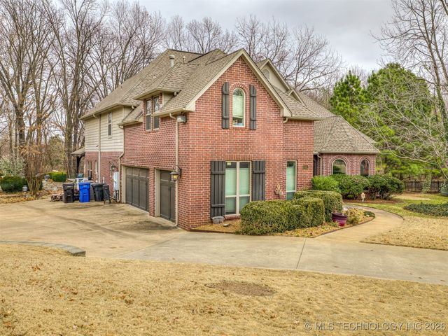 6301 S 5th Avenue, Broken Arrow, OK 74011