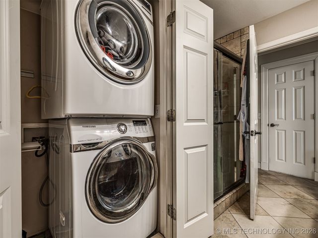 6301 S 5th Avenue, Broken Arrow, OK 74011