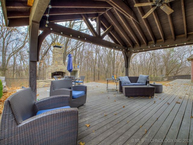 6301 S 5th Avenue, Broken Arrow, OK 74011