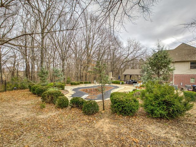 6301 S 5th Avenue, Broken Arrow, OK 74011