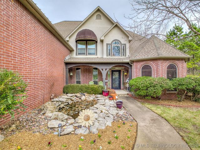 6301 S 5th Avenue, Broken Arrow, OK 74011