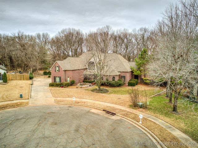 6301 S 5th Avenue, Broken Arrow, OK 74011