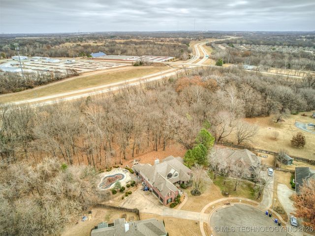 6301 S 5th Avenue, Broken Arrow, OK 74011