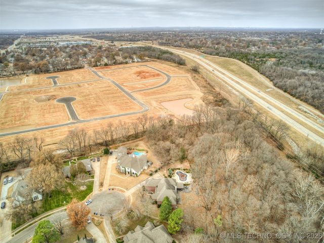 6301 S 5th Avenue, Broken Arrow, OK 74011