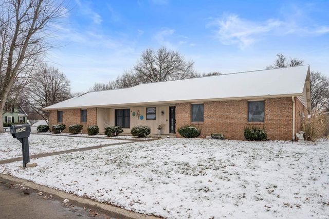 3404 W Twickingham Drive, Muncie, IN 47304