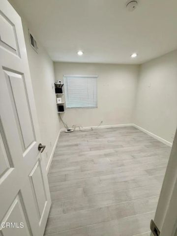 20746 Schoenborn Street, Los Angeles, CA 91306