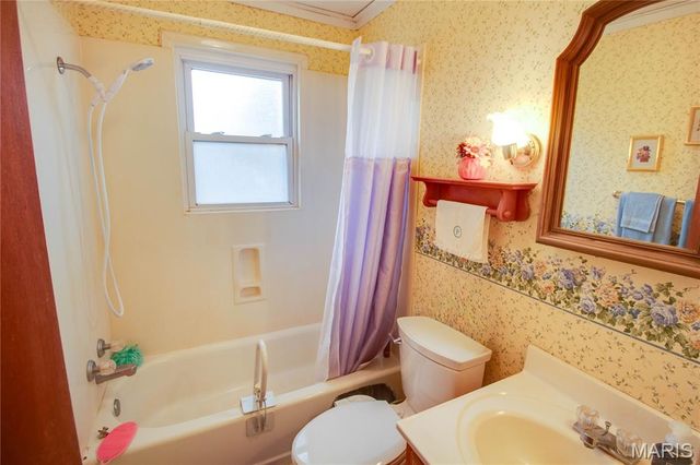 318 Albers Place, Bethalto, IL 62010