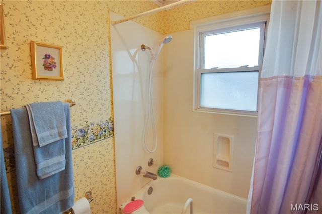 318 Albers Place, Bethalto, IL 62010