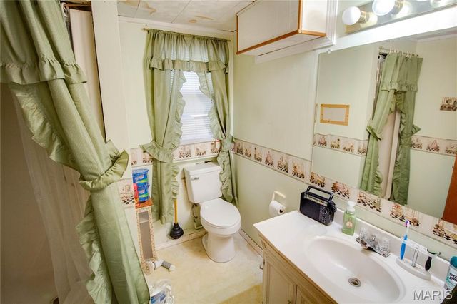 318 Albers Place, Bethalto, IL 62010